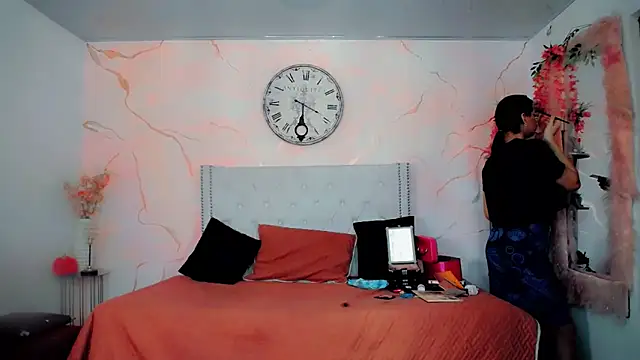 maria camilacms online show from 12/18/25, 06:23