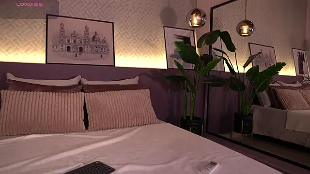 ElleDiane online show from 11/23/25, 12:53