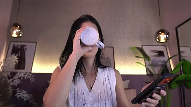 ElleDiane online show from 05/07/26, 09:40