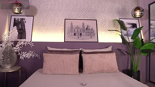 ElleDiane online show from 04/02/26, 11:11