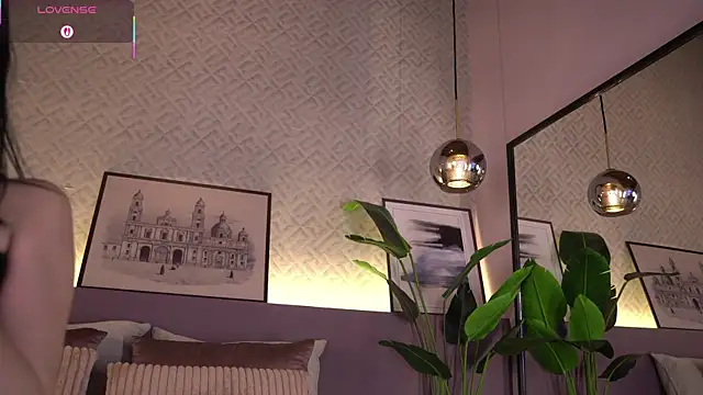 ElleDiane online show from 05/18/26, 12:22