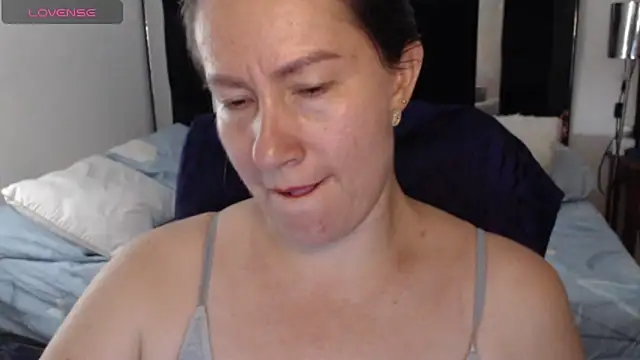 Snapshot of CATRINA-83 chatting on 06/16/26, 02:44 CATRINA-83 online show from 06/16/26, 02:44