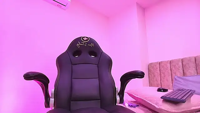 Snapshot of arl_chloee chatting on 01/07/26, 03:11 arl chloee online show from 01/07/26, 03:11