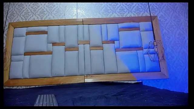 arl chloee online show from 11/05/25, 03:09