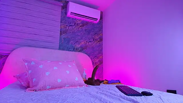 arl chloee online show from 11/19/25, 03:06