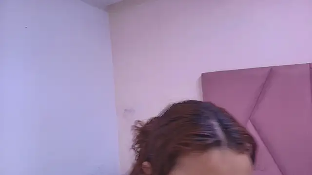 arl chloee online show from 10/10/25, 03:07