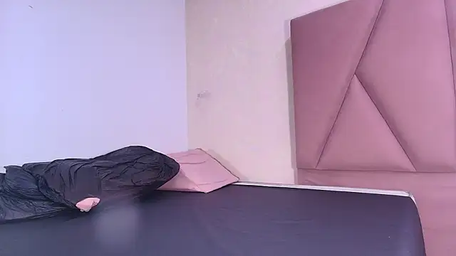 arl chloee online show from 10/02/25, 03:10