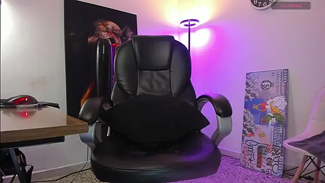 Nicolas Fellener online show from 11/26/25, 03:17