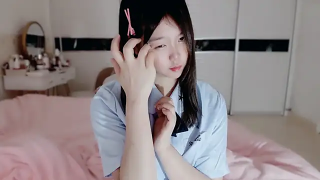 Snapshot of -Lucky_Girl chatting on 02/22/25, 03:36 -Lucky Girl online show from 02/22/25, 03:36