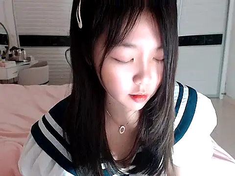 Snapshot of -Lucky_Girl chatting on 03/15/25, 03:06 -Lucky Girl online show from 03/15/25, 03:06