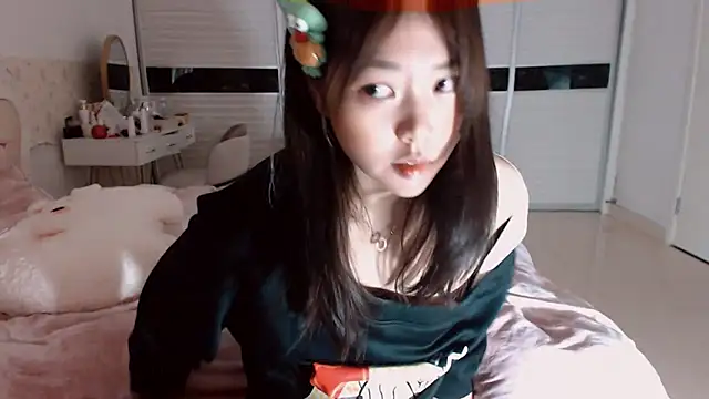 -Lucky Girl online show from 03/17/26, 02:03