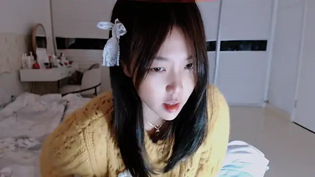 Snapshot of -Lucky_Girl chatting on 10/12/25, 03:08 -Lucky Girl online show from 10/12/25, 03:08
