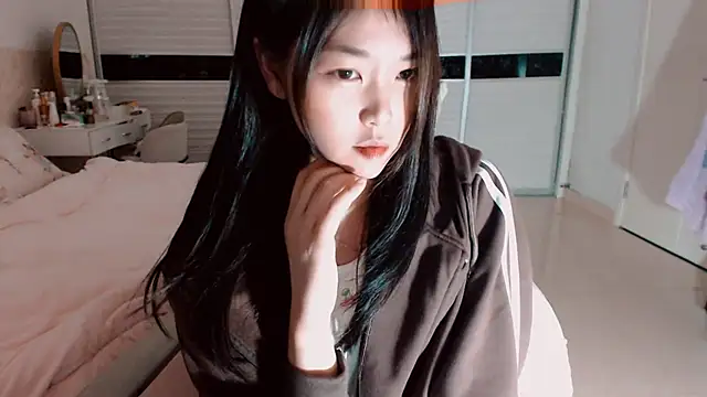 -Lucky Girl online show from 02/09/26, 12:25