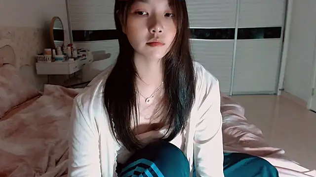 Snapshot of -Lucky_Girl chatting on 05/21/26, 01:52 -Lucky Girl online show from 05/21/26, 01:52