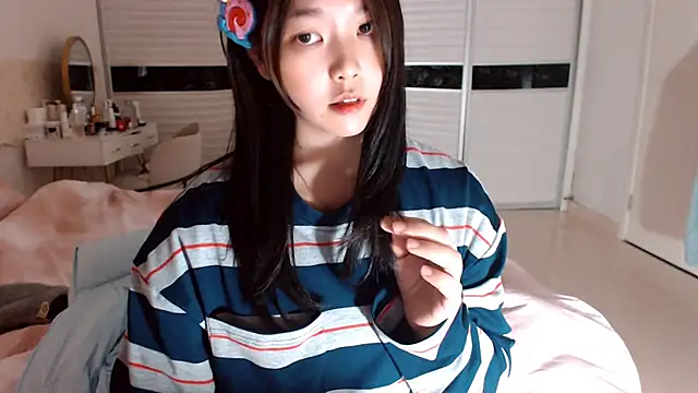 -Lucky Girl online show from 12/04/25, 03:11