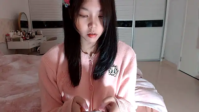 -Lucky Girl online show from 11/12/25, 03:21