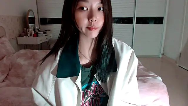 -Lucky Girl online show from 04/05/26, 02:51