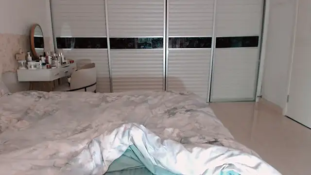 -Lucky Girl online show from 11/08/25, 02:04