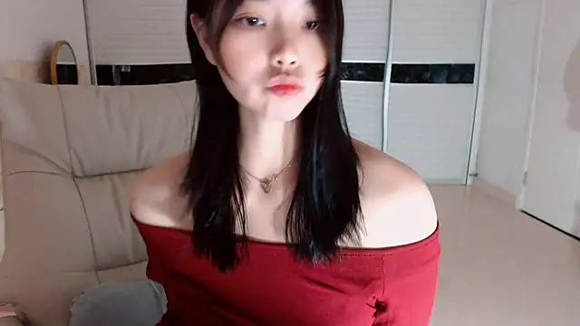 Snapshot of -Lucky_Girl chatting on 09/09/25, 02:59 -Lucky Girl online show from 09/09/25, 02:59