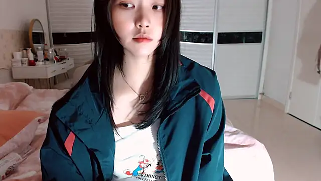 -Lucky Girl online show from 11/30/25, 11:00