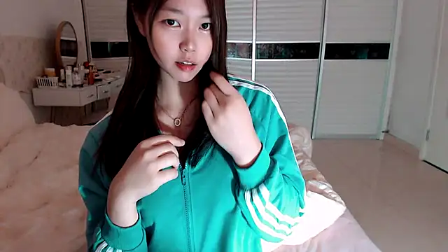 Snapshot of -Lucky_Girl chatting on 05/10/26, 02:26 -Lucky Girl online show from 05/10/26, 02:26