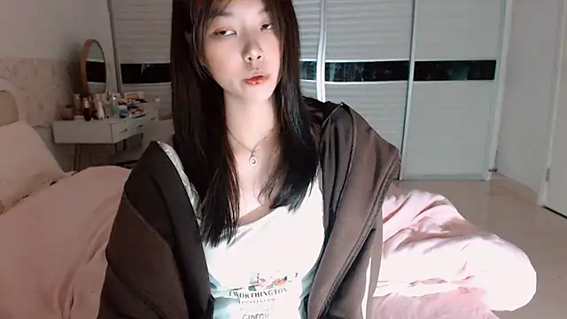 -Lucky Girl online show from 04/13/26, 12:42