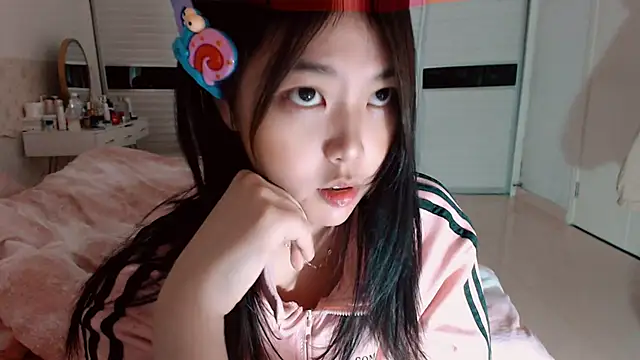 -Lucky Girl online show from 12/04/25, 02:54