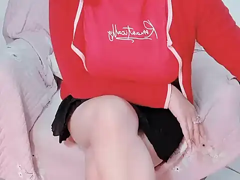 Snapshot of Bella_Babi chatting on 02/22/25, 05:23 Bella Babi online show from 02/22/25, 05:23