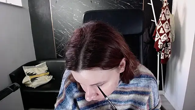 Snapshot of littleviki7 chatting on 10/25/25, 07:18 littleviki7 online show from 10/25/25, 07:18