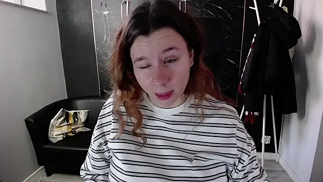 littleviki7 online show from 03/18/26, 06:27