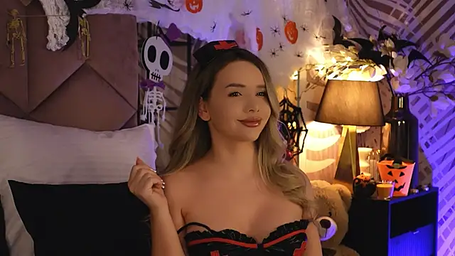 KatyaBelle online show from 10/29/25, 08:41