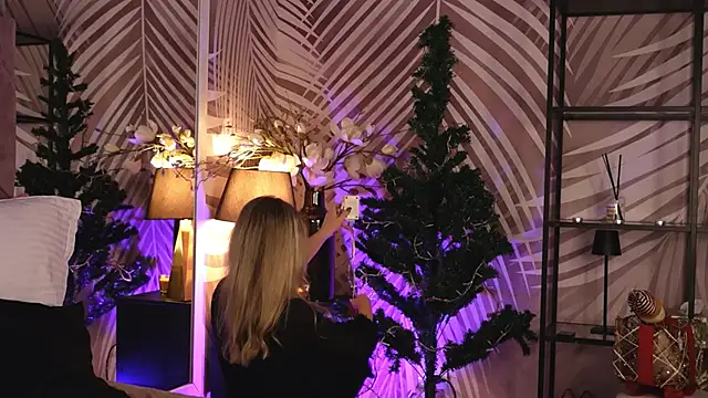 KatyaBelle online show from 12/04/25, 08:52