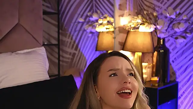 KatyaBelle online show from 11/17/25, 08:57