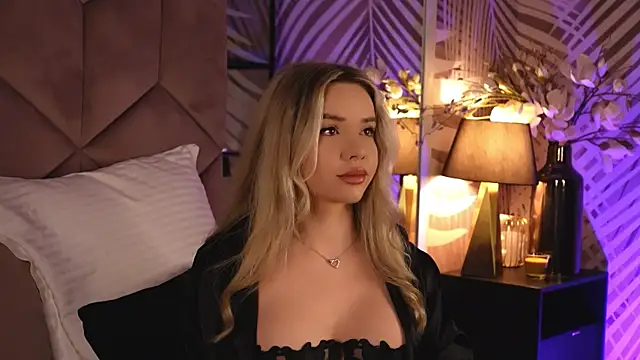 KatyaBelle online show from 12/03/25, 09:36