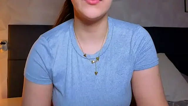 Sweetninaaa online show from 05/17/26, 11:21