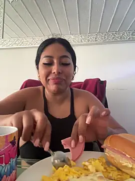 emmyjhonson07 online show from 05/21/26, 01:08