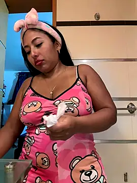 emmyjhonson07 online show from 11/08/25, 03:43