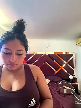 emmyjhonson07 online show from 12/03/25, 02:16