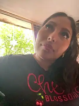 emmyjhonson07 online show from 12/13/24, 02:49