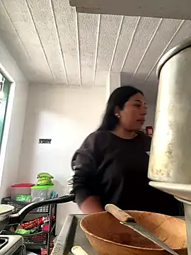 emmyjhonson07 online show from 01/16/26, 04:33