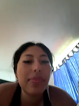 emmyjhonson07 online show from 10/29/25, 04:17