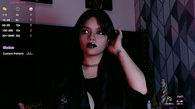 Snapshot of shybutdirtygirrll chatting on 09/23/25, 08:05 shybutdirtygirrll online show from 09/23/25, 08:05