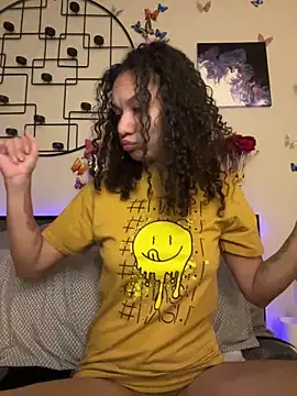 Snapshot of _Neeka_ chatting on 01/17/25, 11:17 Neeka online show from 01/17/25, 11:17