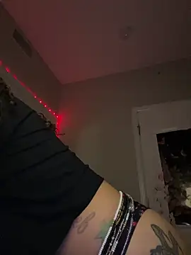 Snapshot of _Neeka_ chatting on 02/27/26, 03:51 Neeka online show from 02/27/26, 03:51