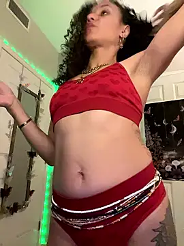 Snapshot of _Neeka_ chatting on 01/18/26, 03:54 Neeka online show from 01/18/26, 03:54