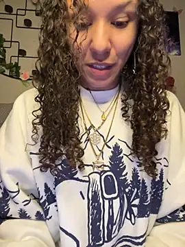 Snapshot of _Neeka_ chatting on 10/19/25, 05:21 Neeka online show from 10/19/25, 05:21