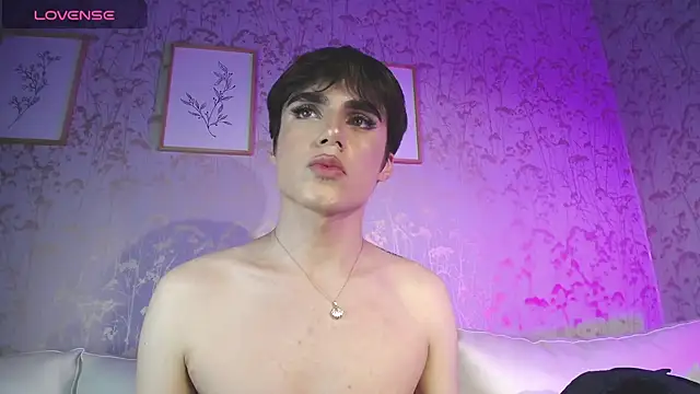 Snapshot of ChristianM_18 chatting on 02/26/25, 10:49 ChristianM 18 online show from 02/26/25, 10:49