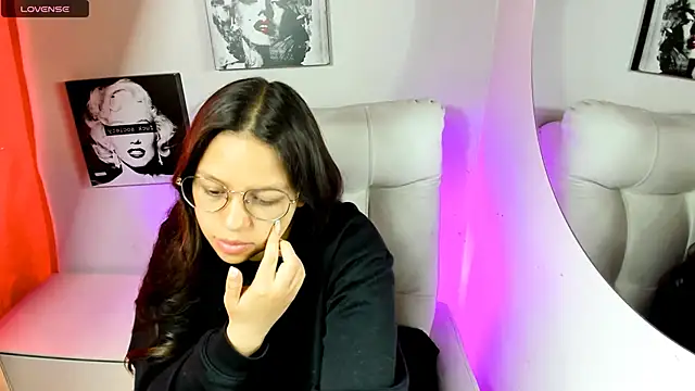 SamanthaRoldaan online show from 04/13/26, 02:21