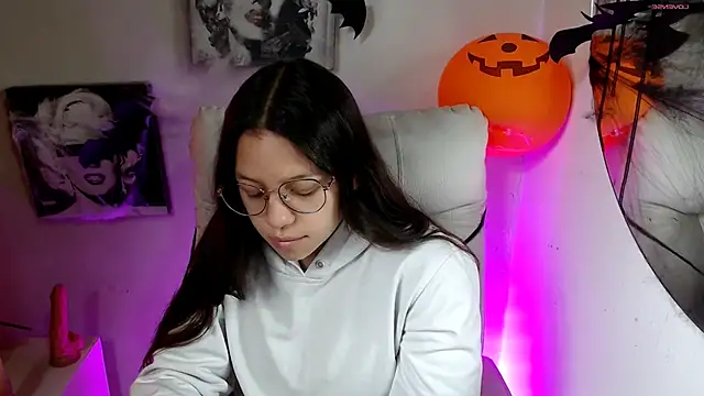 SamanthaRoldaan online show from 10/29/25, 03:00