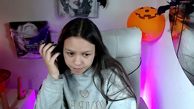 SamanthaRoldaan online show from 10/30/25, 03:31